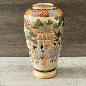 Early 20th C.  Japanese Satsuma Hand-Painted Enamel Multicolor Gilded 6.5" Vase